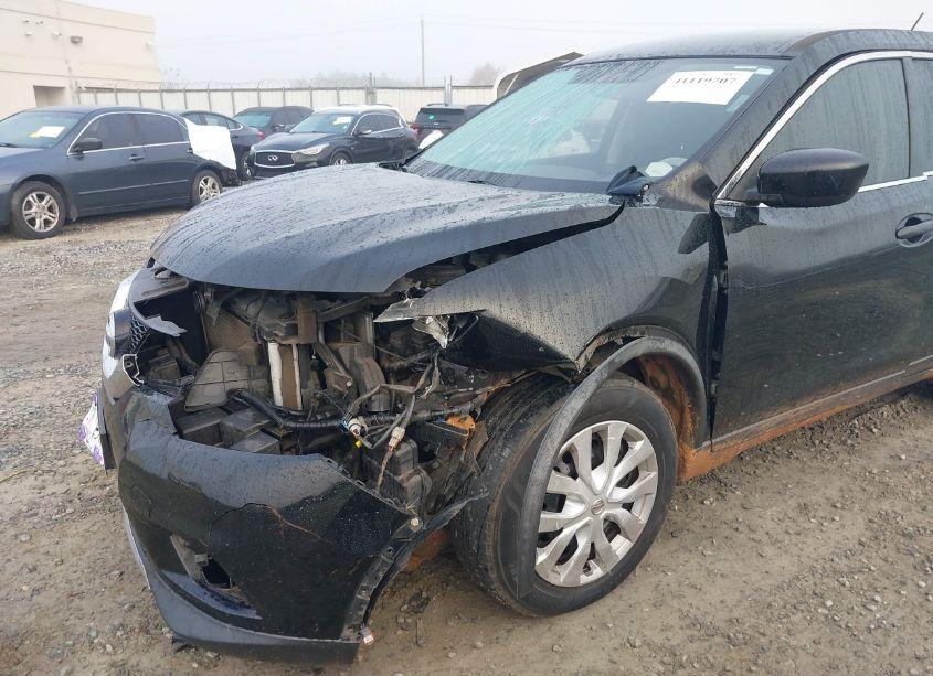 Photo 6 of 2016 Nissan Rogue S (VIN JN8AT2MT1GW010270)