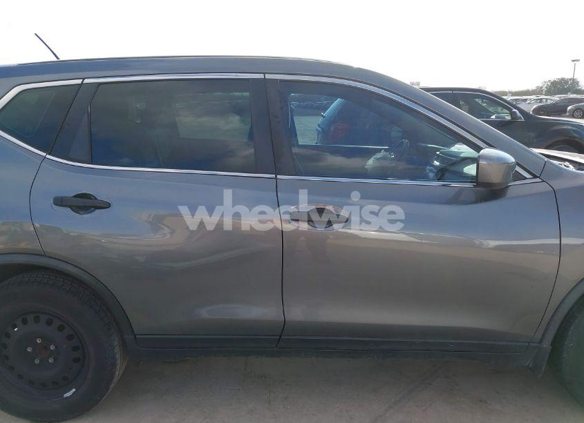 Photo 13 of 2016 Nissan Rogue S (VIN JN8AT2MT1GW011192)