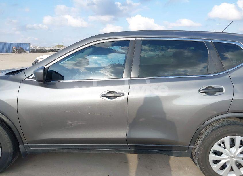 Photo 14 of 2016 Nissan Rogue S (VIN JN8AT2MT1GW011192)