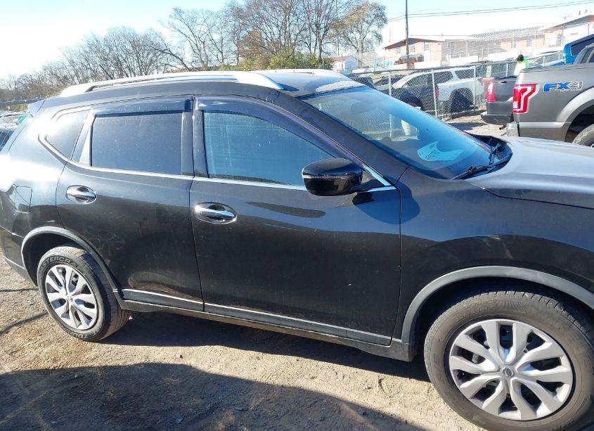 Photo 13 of 2016 Nissan Rogue S (VIN JN8AT2MT1GW026095)