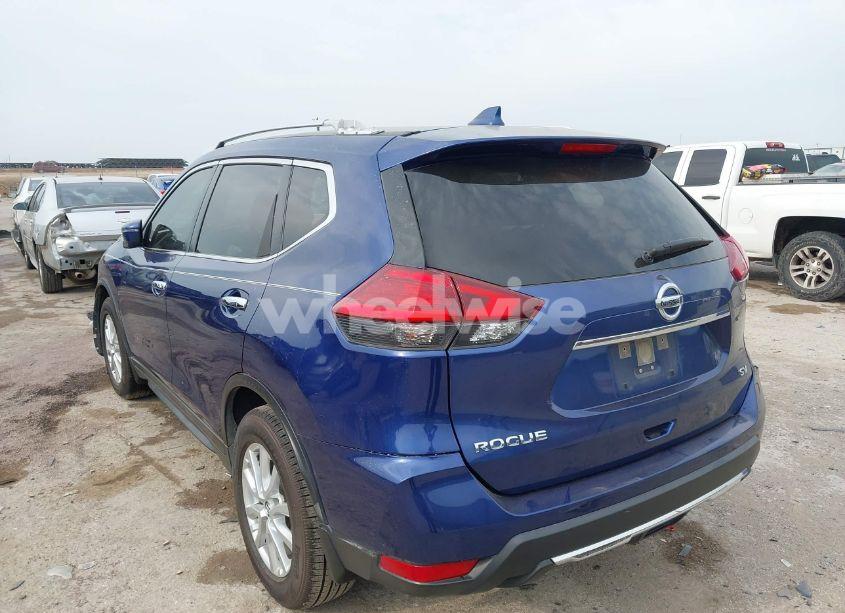 Photo 3 of 2017 Nissan Rogue SV (VIN JN8AT2MT1HW147016)