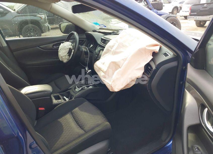 Photo 5 of 2017 Nissan Rogue SV (VIN JN8AT2MT1HW147016)