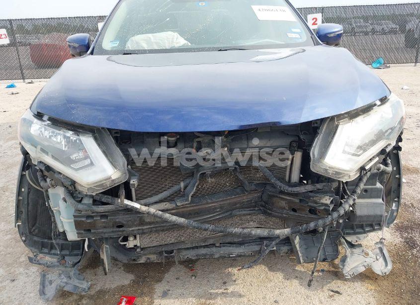 Photo 6 of 2017 Nissan Rogue SV (VIN JN8AT2MT1HW147016)