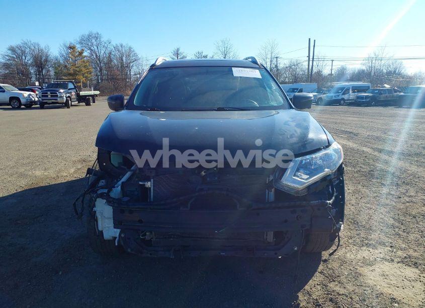 Photo 12 of 2017 Nissan Rogue SV (VIN JN8AT2MT1HW383746)