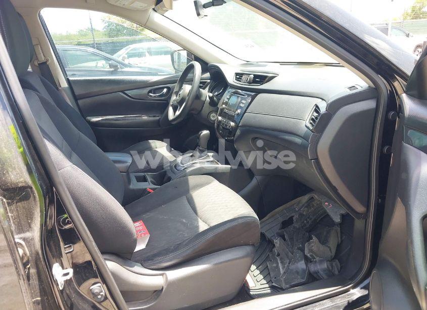 Photo 5 of 2017 Nissan Rogue S (VIN JN8AT2MT1HW386677)