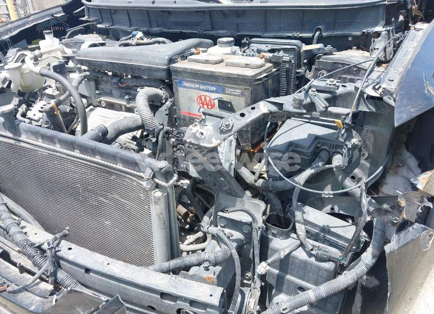 Photo 6 of 2017 Nissan Rogue S (VIN JN8AT2MT1HW386677)