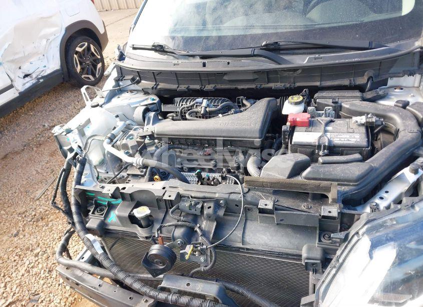 Photo 10 of 2017 Nissan Rogue S (VIN JN8AT2MT1HW390048)