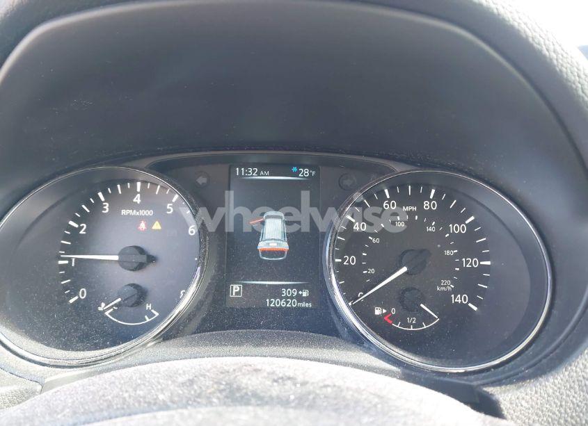 Photo 7 of 2017 Nissan Rogue S (VIN JN8AT2MT1HW390048)