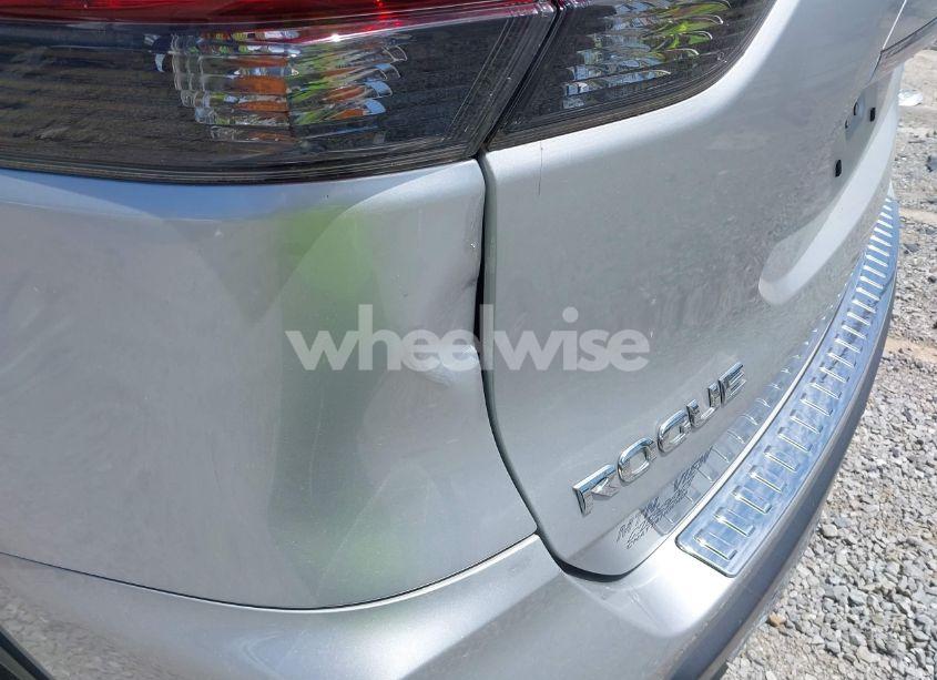 Photo 18 of 2017 Nissan Rogue S (VIN JN8AT2MT1HW402246)