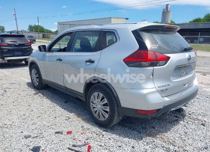 Photo 3 of 2017 Nissan Rogue S (VIN JN8AT2MT1HW402246)