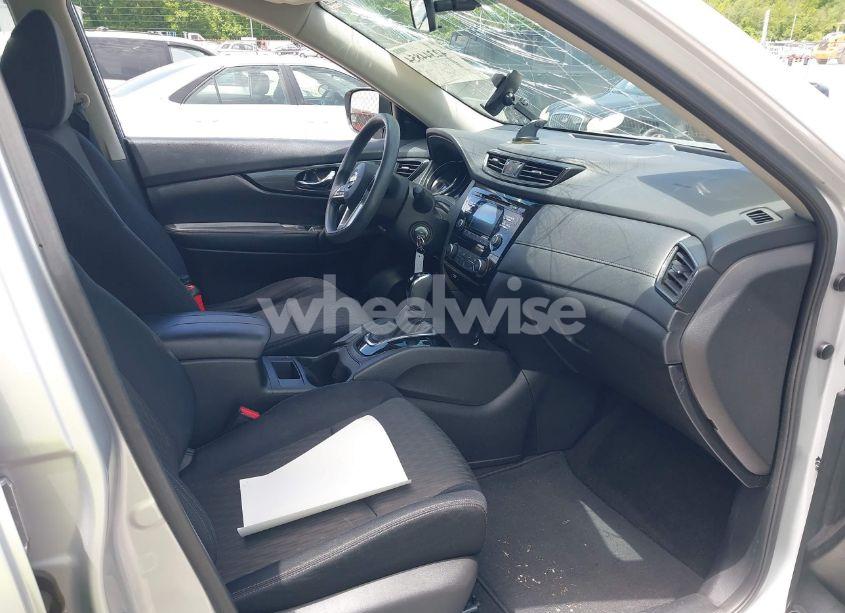 Photo 5 of 2017 Nissan Rogue S (VIN JN8AT2MT1HW402246)