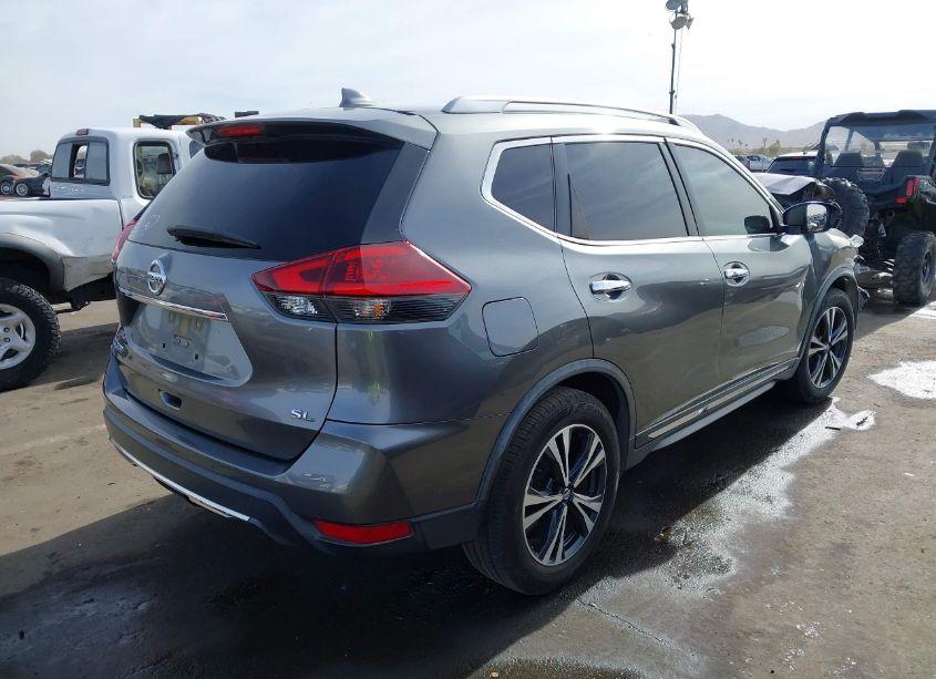 Photo 4 of 2018 Nissan Rogue SL (VIN JN8AT2MT1JW465157)