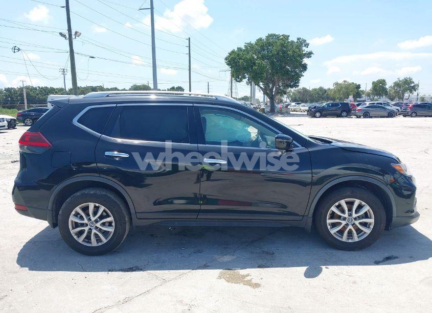 Photo 13 of 2019 Nissan Rogue S (VIN JN8AT2MT1KW252100)