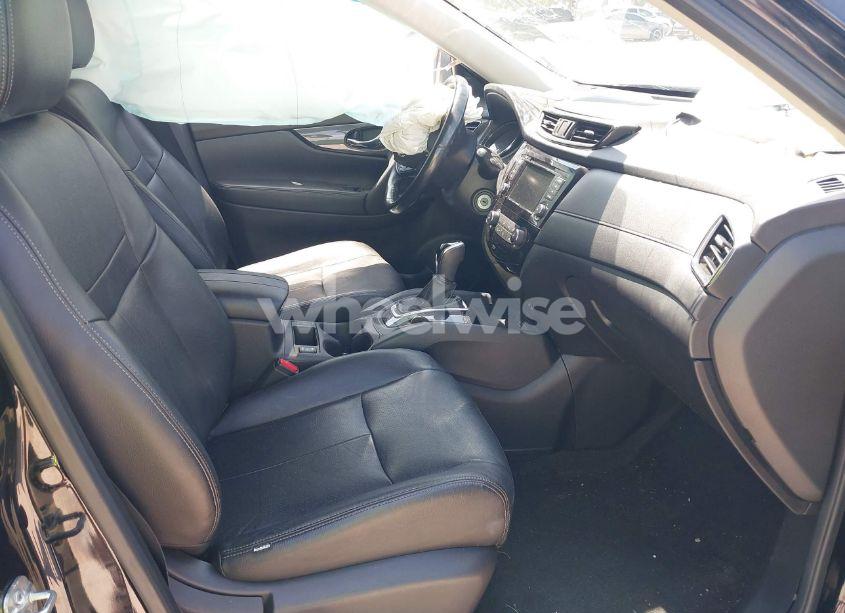 Photo 5 of 2019 Nissan Rogue S (VIN JN8AT2MT1KW252100)