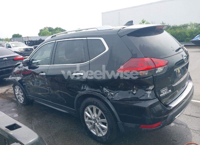 Photo 14 of 2019 Nissan Rogue SV (VIN JN8AT2MT1KW261931)