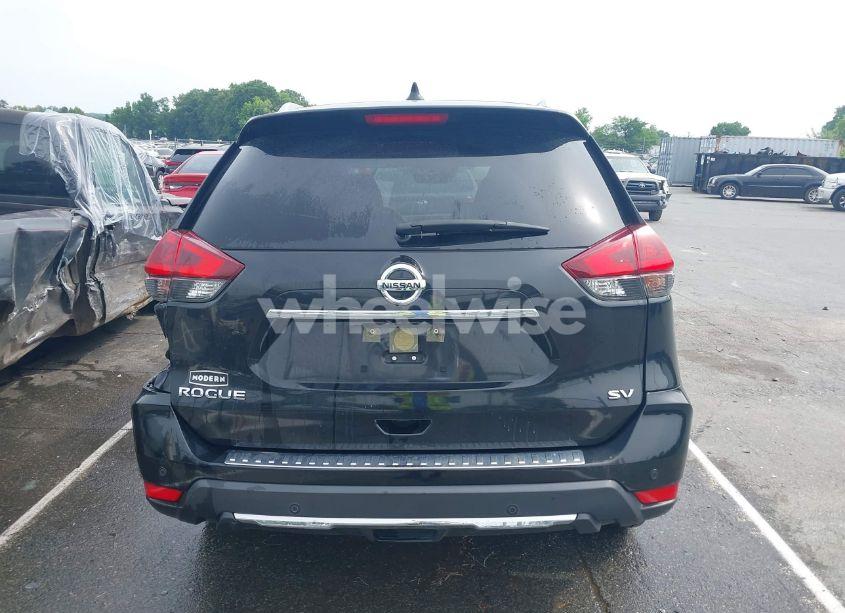 Photo 16 of 2019 Nissan Rogue SV (VIN JN8AT2MT1KW261931)