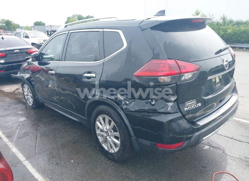 Photo 3 of 2019 Nissan Rogue SV (VIN JN8AT2MT1KW261931)