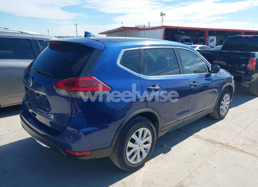 Photo 4 of 2019 Nissan Rogue S (VIN JN8AT2MT1KW504864)