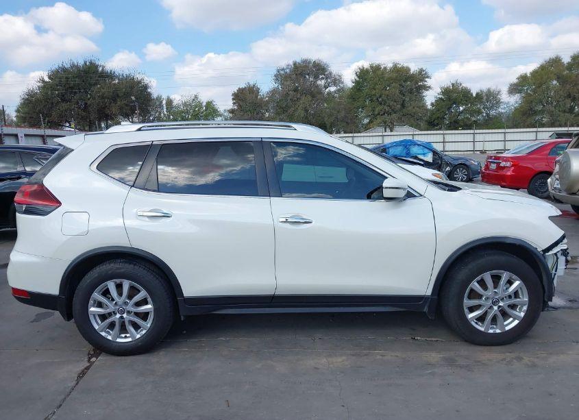 Photo 14 of 2020 Nissan Rogue SV FWD (VIN JN8AT2MT1LW038094)