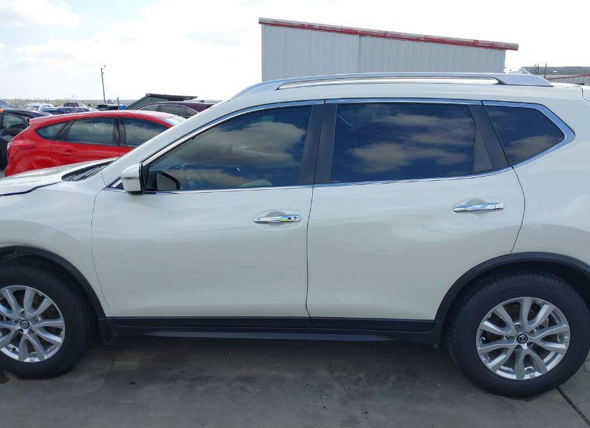 Photo 15 of 2020 Nissan Rogue SV FWD (VIN JN8AT2MT1LW038094)