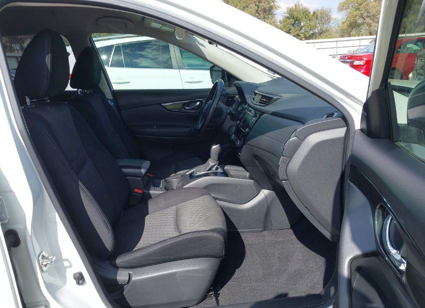 Photo 5 of 2020 Nissan Rogue SV FWD (VIN JN8AT2MT1LW038094)