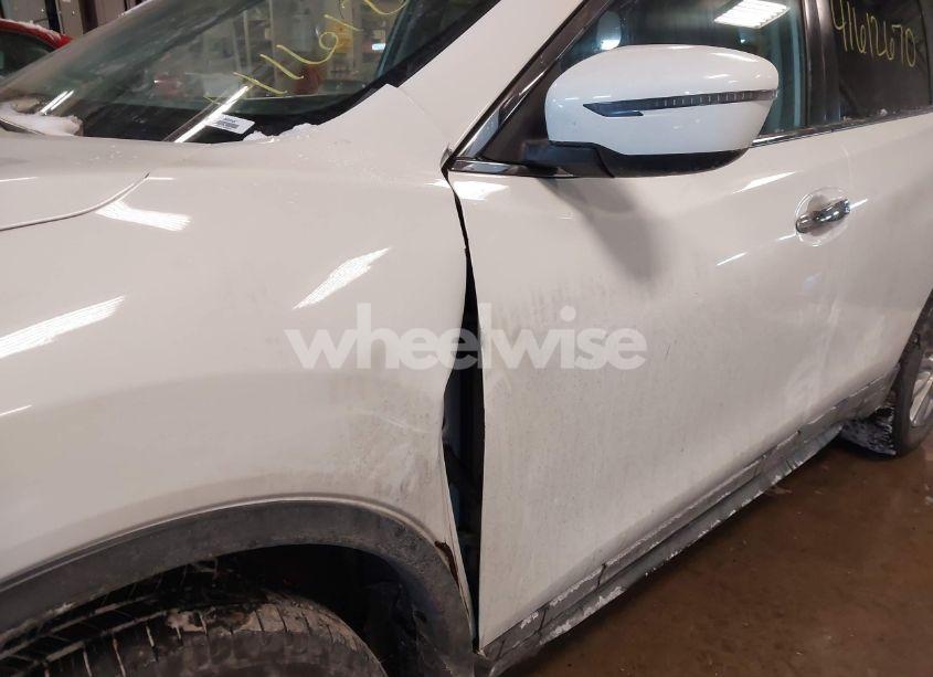 Photo 17 of 2020 Nissan Rogue SV FWD (VIN JN8AT2MT1LW038810)
