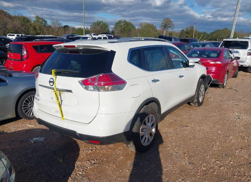 Photo 4 of 2016 Nissan Rogue S (VIN JN8AT2MT2GW015896)