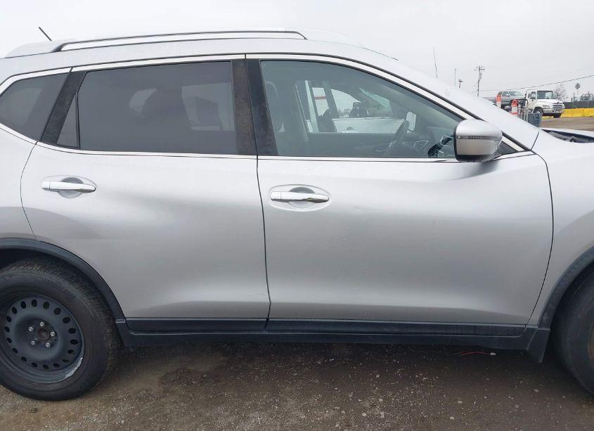 Photo 13 of 2016 Nissan Rogue S (VIN JN8AT2MT2GW029846)