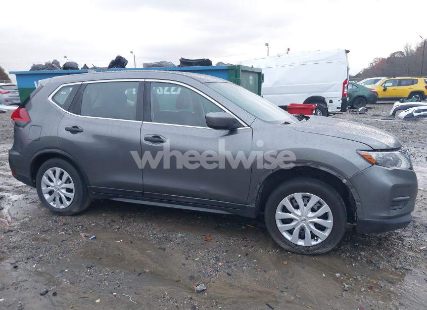 Photo 14 of 2017 Nissan Rogue S (VIN JN8AT2MT2HW136557)