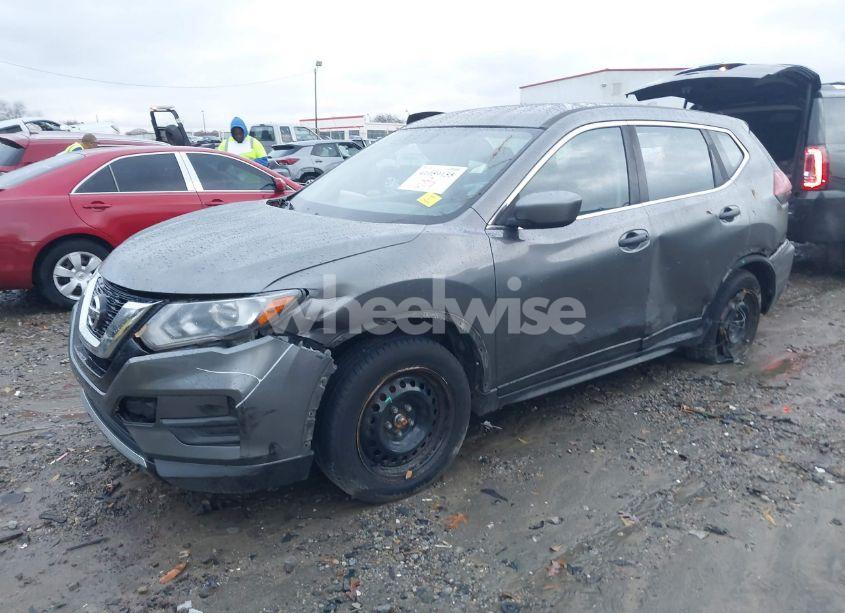 Photo 2 of 2017 Nissan Rogue S (VIN JN8AT2MT2HW136557)