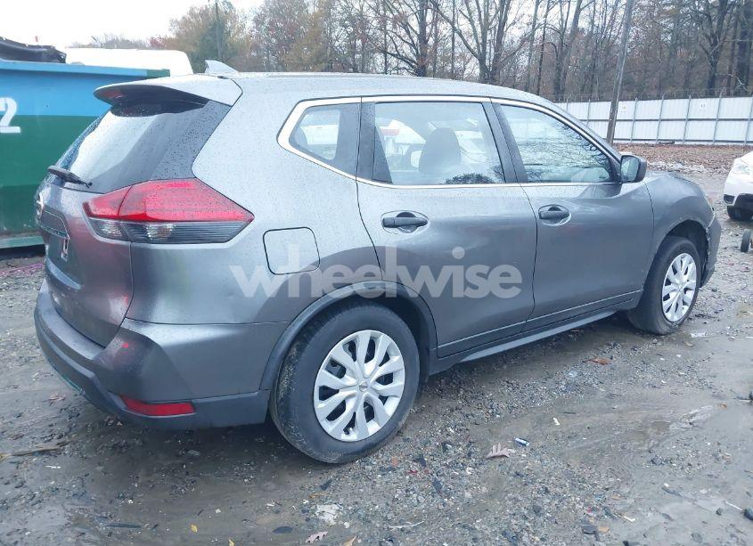 Photo 4 of 2017 Nissan Rogue S (VIN JN8AT2MT2HW136557)