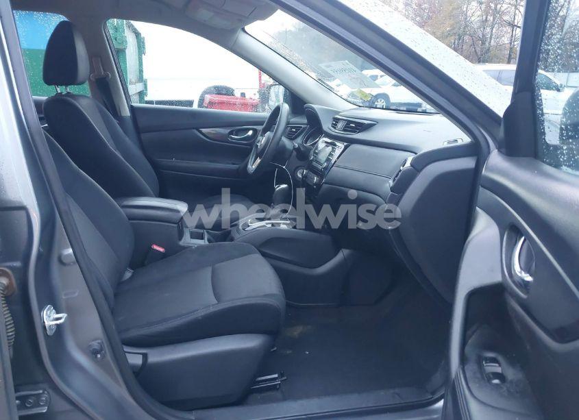 Photo 5 of 2017 Nissan Rogue S (VIN JN8AT2MT2HW136557)