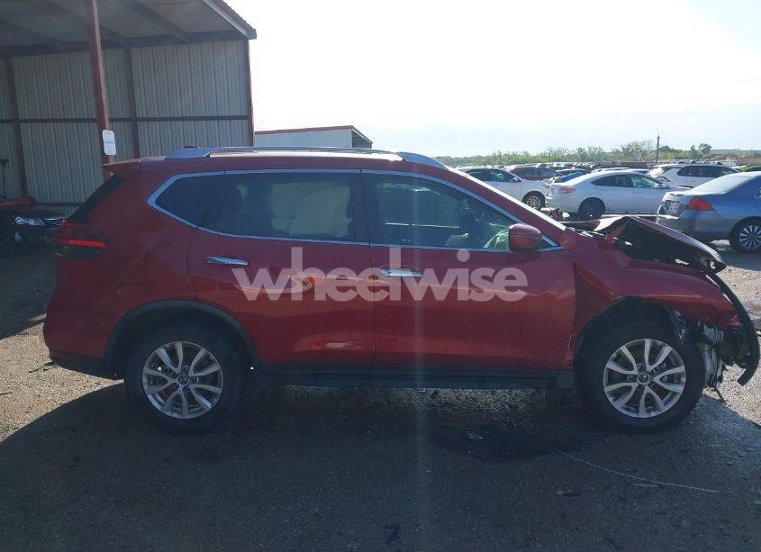 Photo 13 of 2017 Nissan Rogue SV (VIN JN8AT2MT2HW136624)