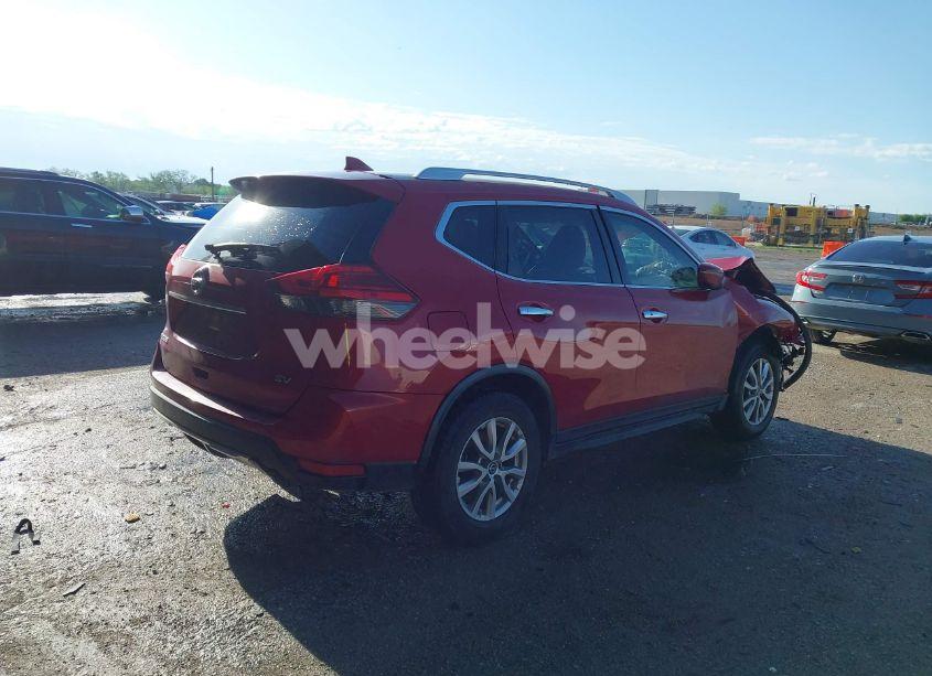 Photo 4 of 2017 Nissan Rogue SV (VIN JN8AT2MT2HW136624)