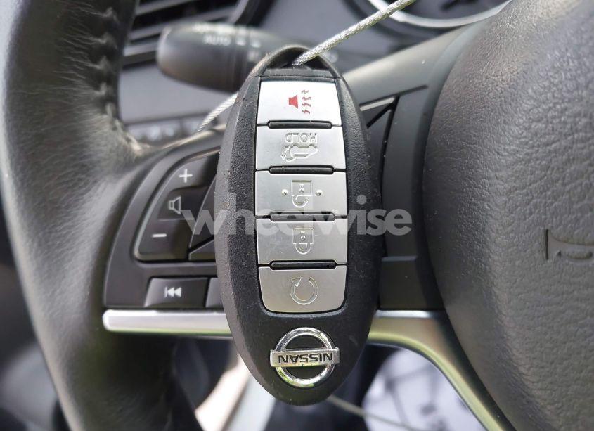 Photo 11 of 2017 Nissan Rogue SL (VIN JN8AT2MT2HW380211)