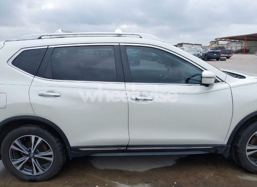 Photo 14 of 2017 Nissan Rogue SL (VIN JN8AT2MT2HW380211)