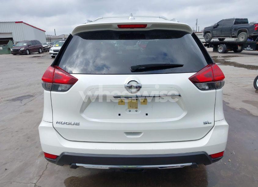 Photo 17 of 2017 Nissan Rogue SL (VIN JN8AT2MT2HW380211)