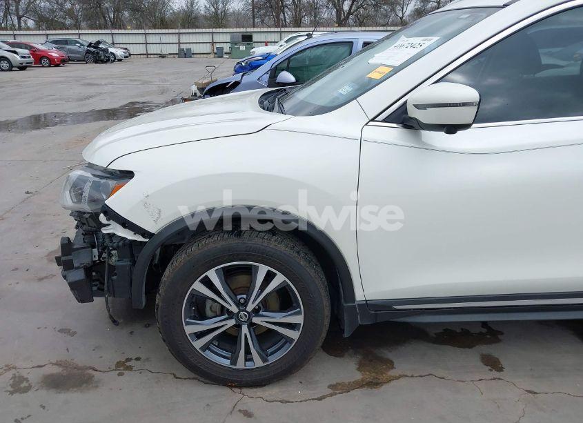 Photo 18 of 2017 Nissan Rogue SL (VIN JN8AT2MT2HW380211)