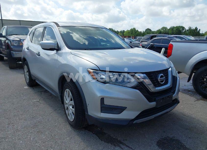2017 Nissan Rogue S (VIN JN8AT2MT2HW384338) main photo