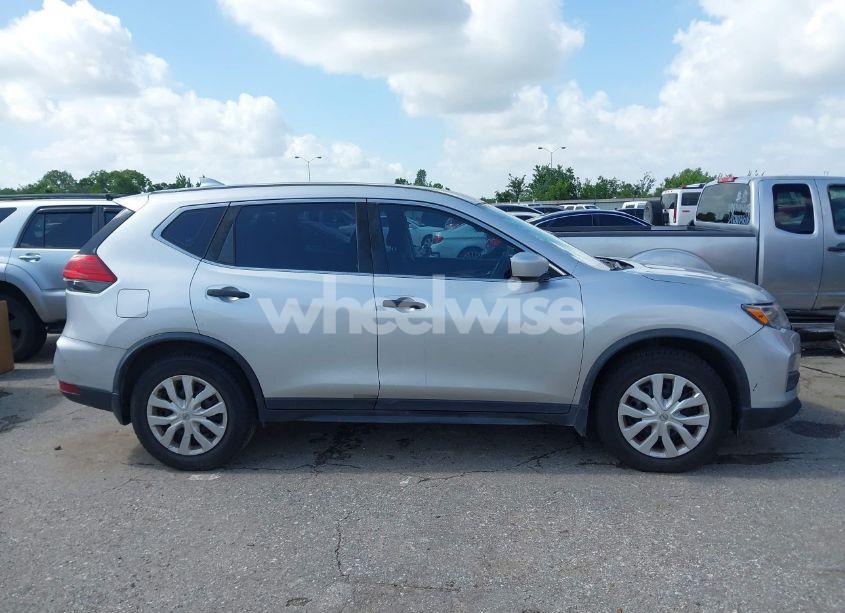 Photo 13 of 2017 Nissan Rogue S (VIN JN8AT2MT2HW384338)