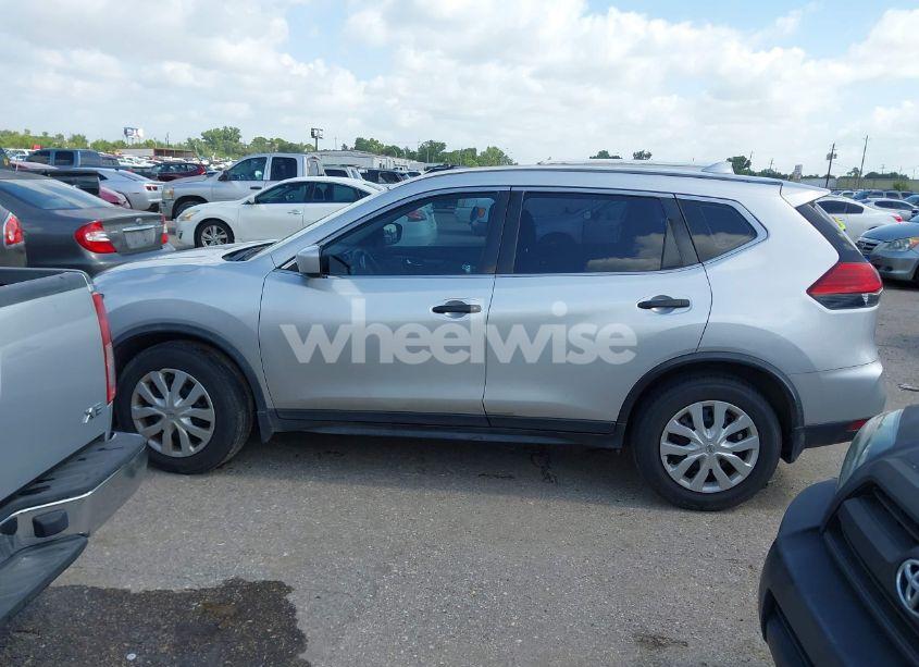 Photo 14 of 2017 Nissan Rogue S (VIN JN8AT2MT2HW384338)