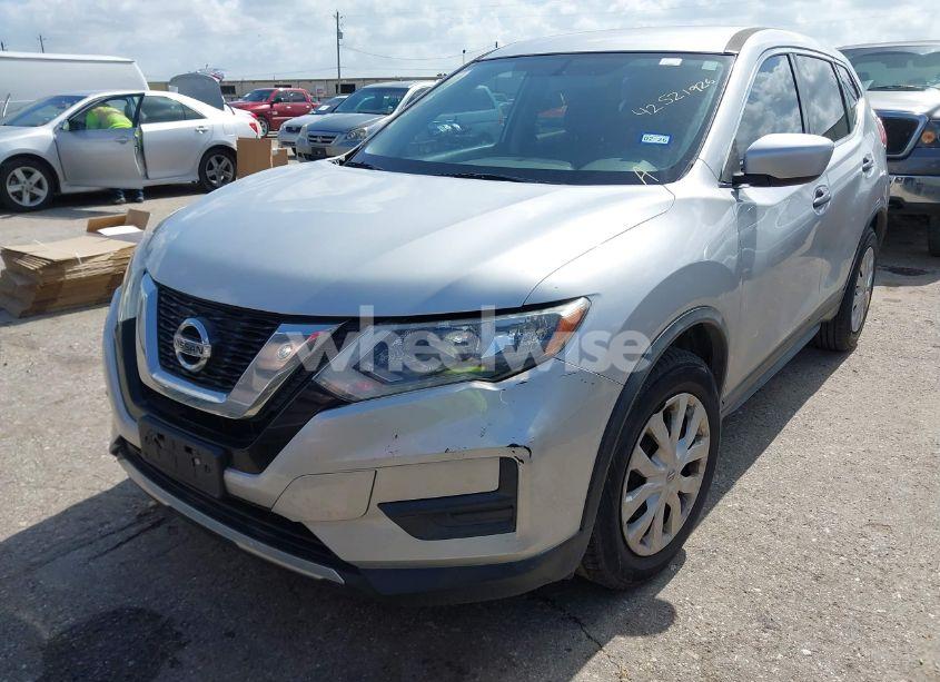 Photo 2 of 2017 Nissan Rogue S (VIN JN8AT2MT2HW384338)