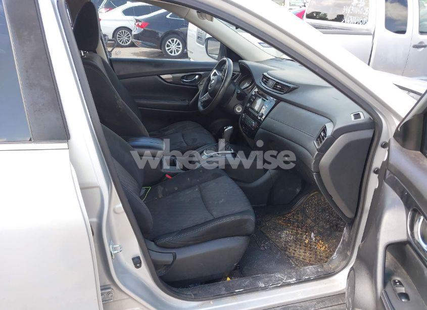 Photo 5 of 2017 Nissan Rogue S (VIN JN8AT2MT2HW384338)