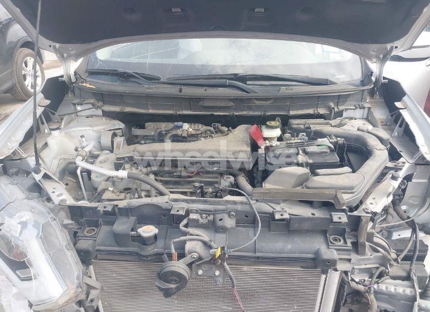 Photo 10 of 2017 Nissan Rogue SV (VIN JN8AT2MT2HW386588)