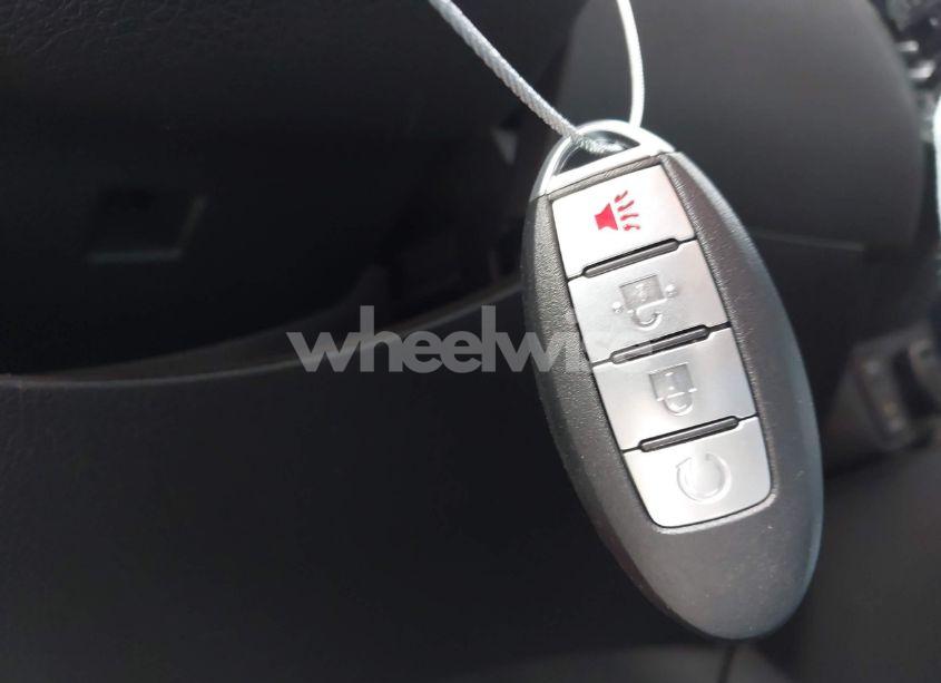 Photo 11 of 2017 Nissan Rogue SV (VIN JN8AT2MT2HW386588)