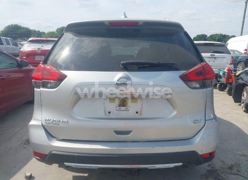 Photo 17 of 2017 Nissan Rogue SV (VIN JN8AT2MT2HW386588)
