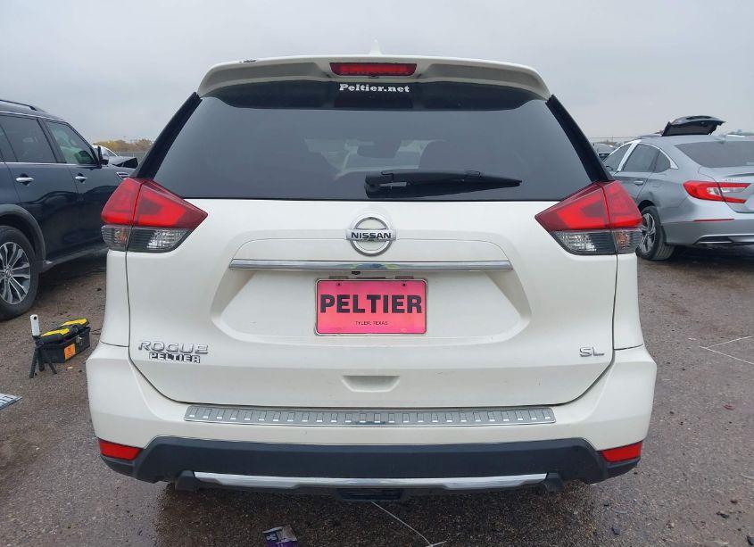 Photo 16 of 2017 Nissan Rogue SL (VIN JN8AT2MT2HW387840)