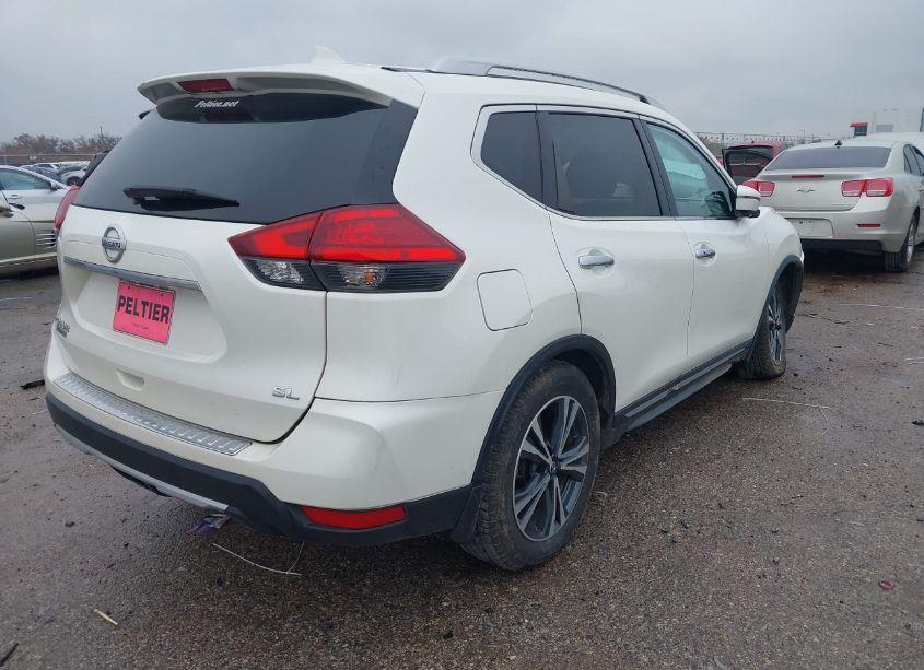 Photo 4 of 2017 Nissan Rogue SL (VIN JN8AT2MT2HW387840)