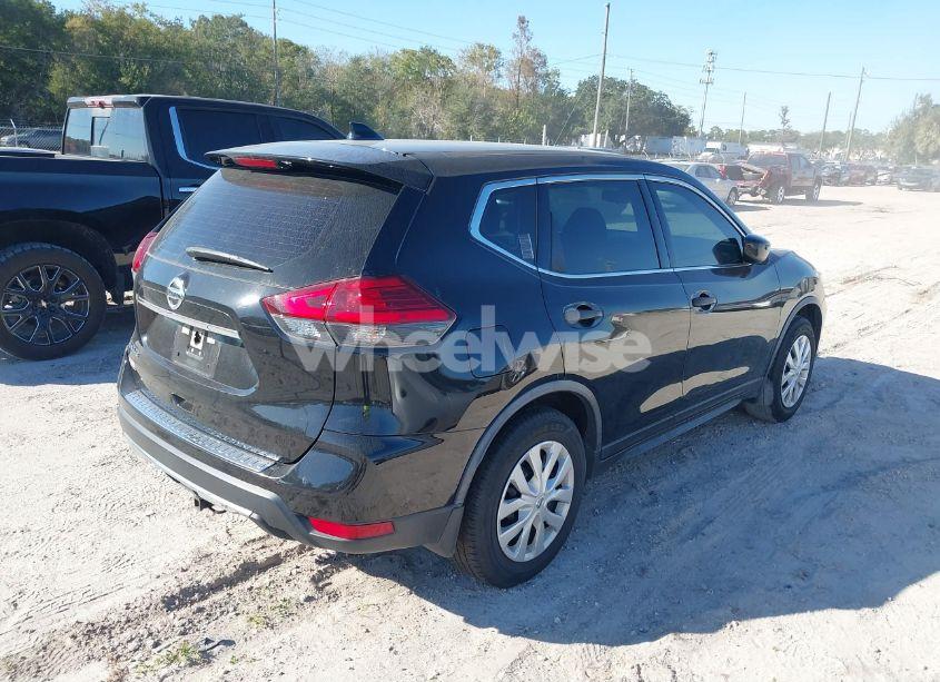 Photo 4 of 2017 Nissan Rogue S (VIN JN8AT2MT2HW390172)