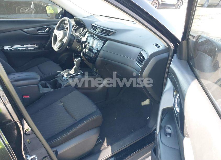 Photo 5 of 2017 Nissan Rogue S (VIN JN8AT2MT2HW390172)